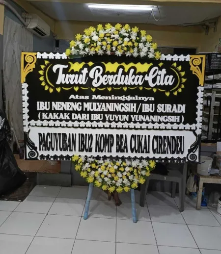 Papan Bunga Duka Universitas Prasetiya Mulya