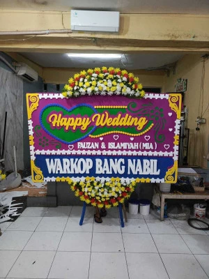 Papan Bunga di Universitas Prasetiya Mulya